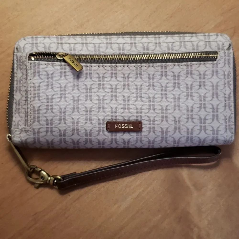 Fossil Clutch Wallet Zip Around